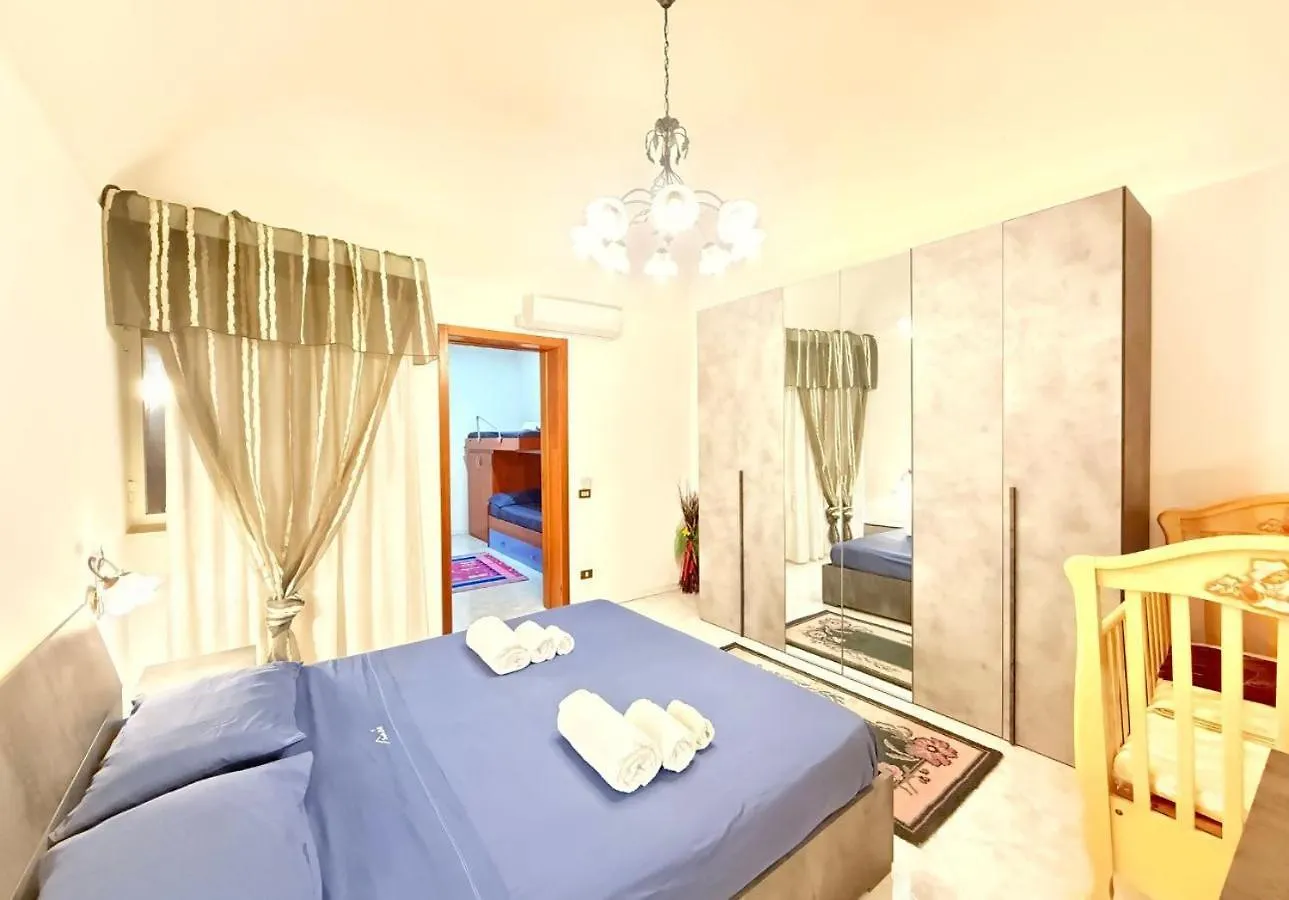 Daire Trapani Paw Paradise Beach
